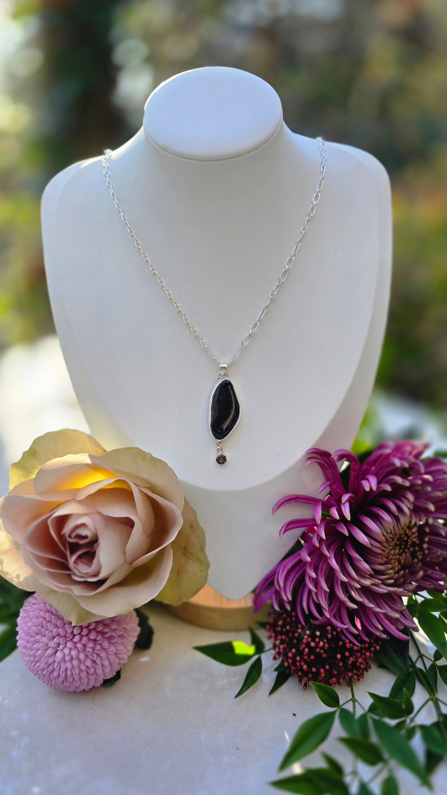 Shadow Veil Necklace