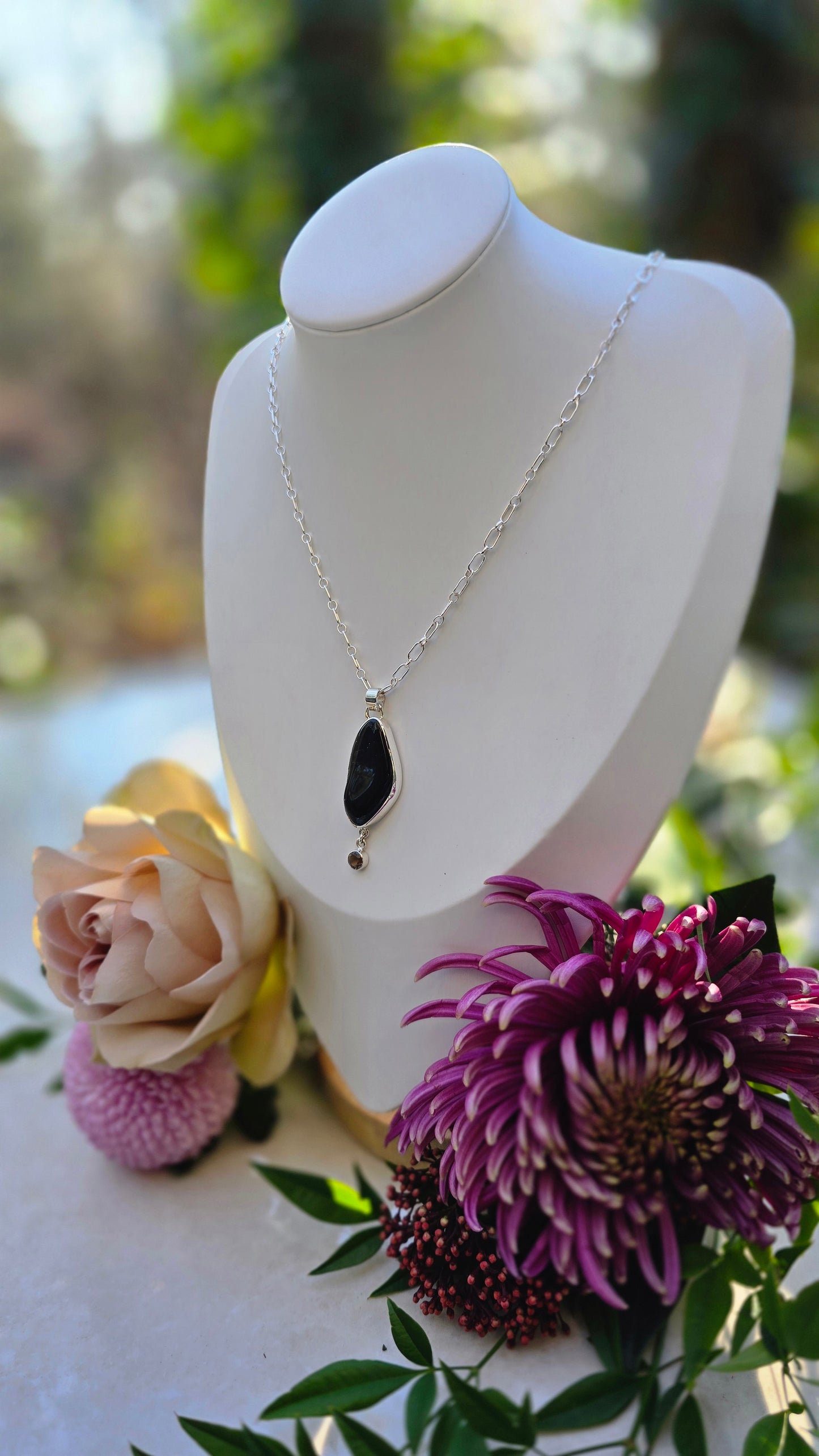 Shadow Veil Necklace