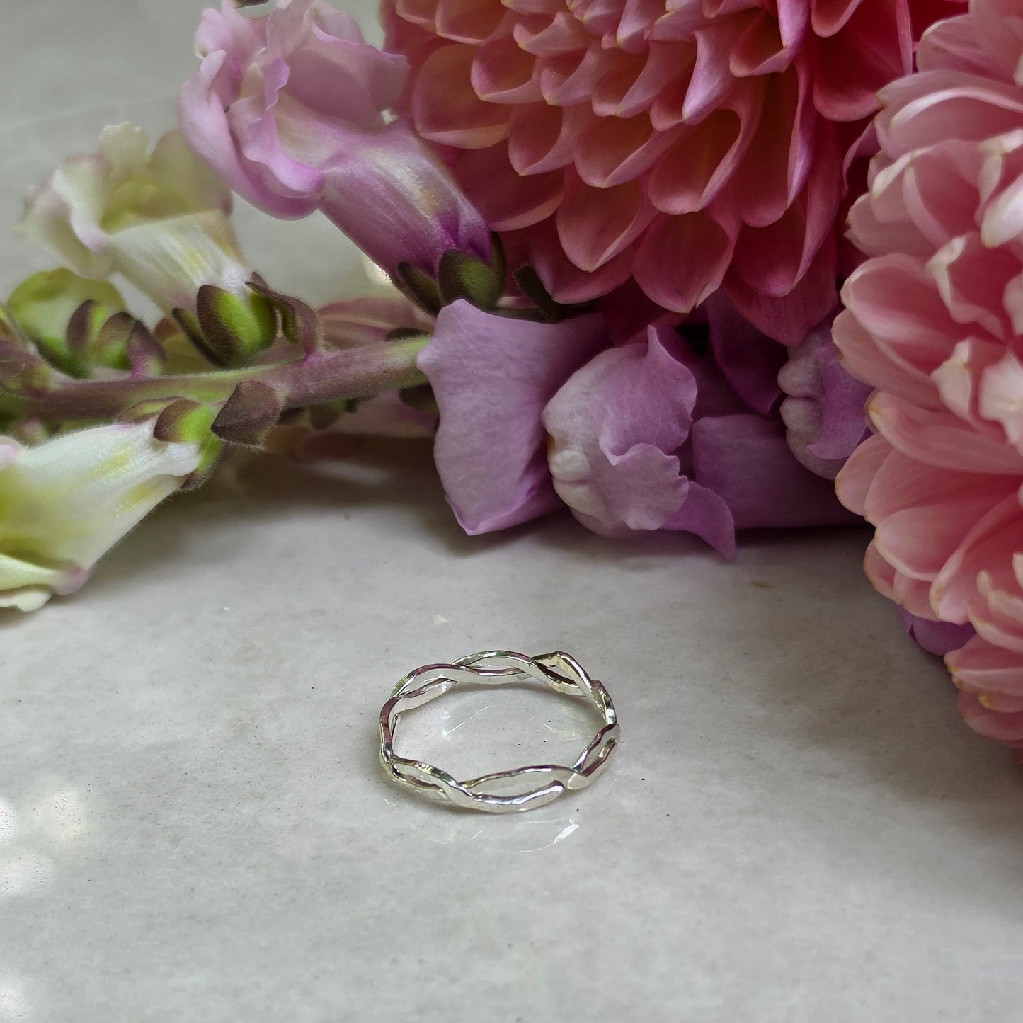 Twist Ring