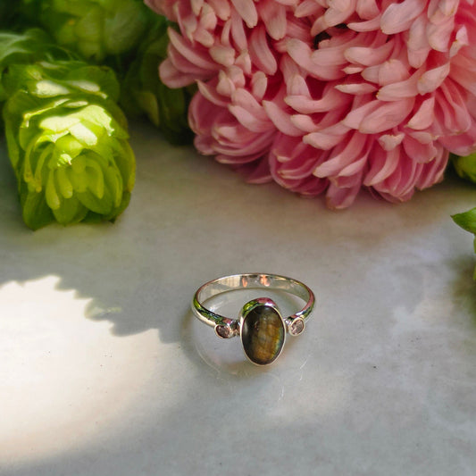 Luna Labradorite Ring