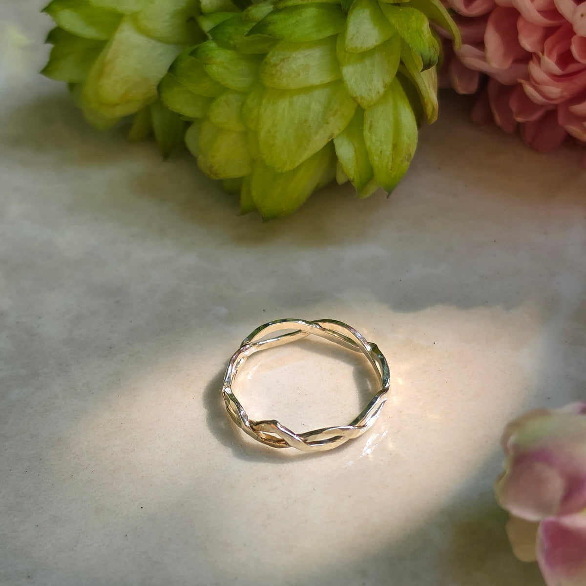 Twist Ring